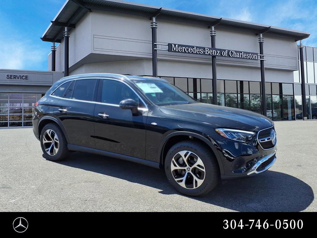 2025 Mercedes-Benz GLC Base's photo