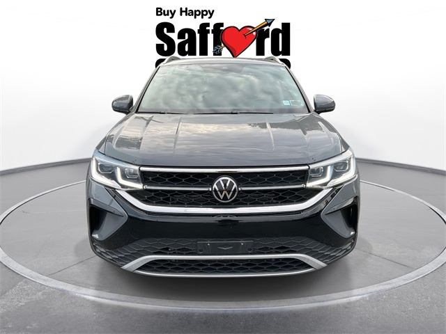2022 Volkswagen Taos SEL photo 2