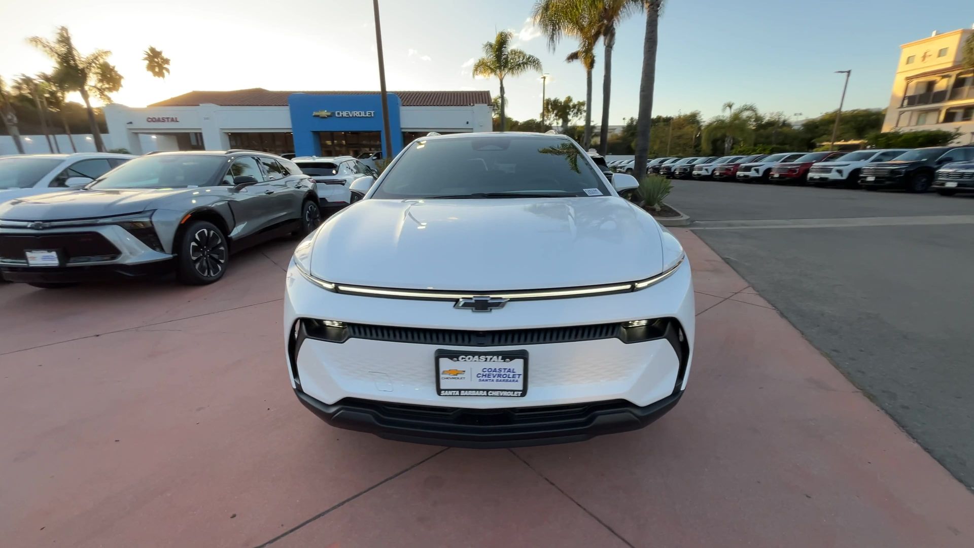 2026 Chevrolet Equinox EV 1LT photo 3