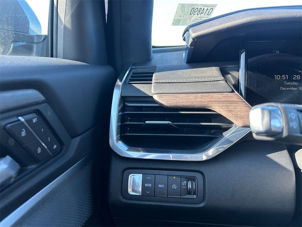 2026 GMC ACADIA - Image 17