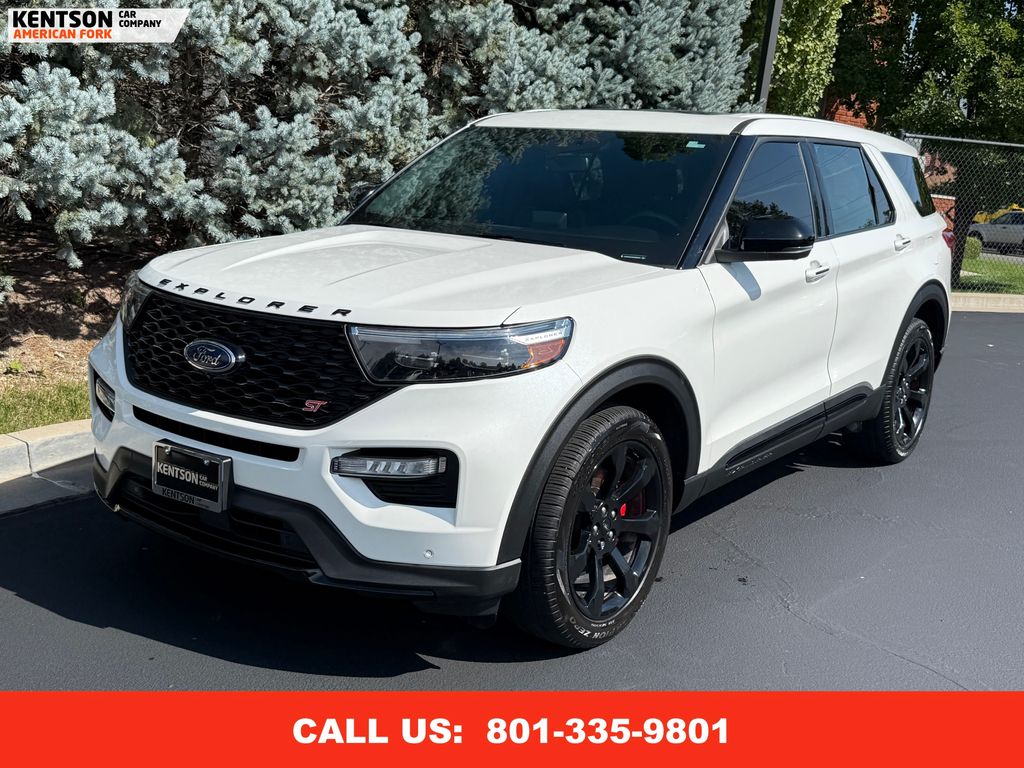 2022 Ford Explorer ST photo 3
