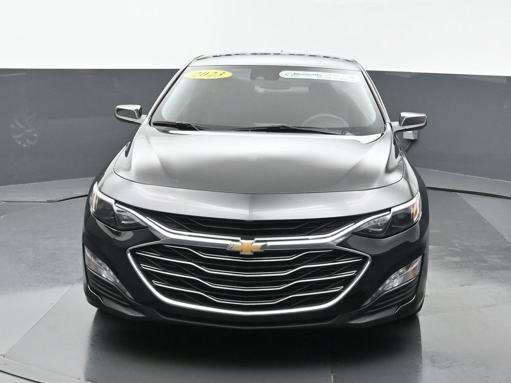 2023 Chevrolet Malibu 1LT photo 2