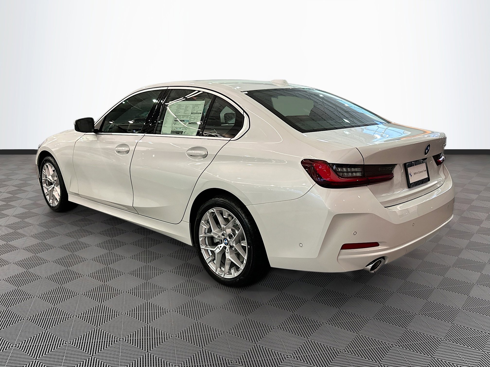 2025 Bmw 330i photo 3