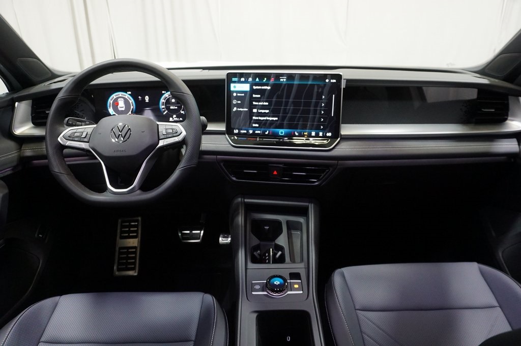 2025 Volkswagen Tiguan SE R-Line Black photo 12