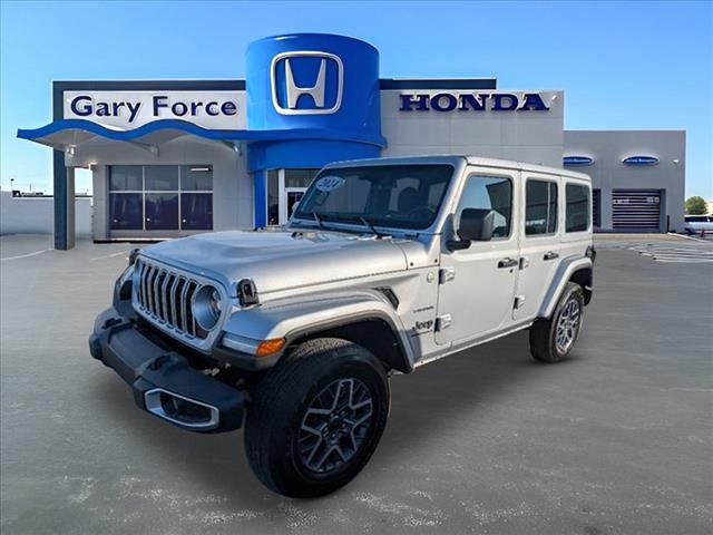 2024 Jeep Wrangler Sahara photo 2