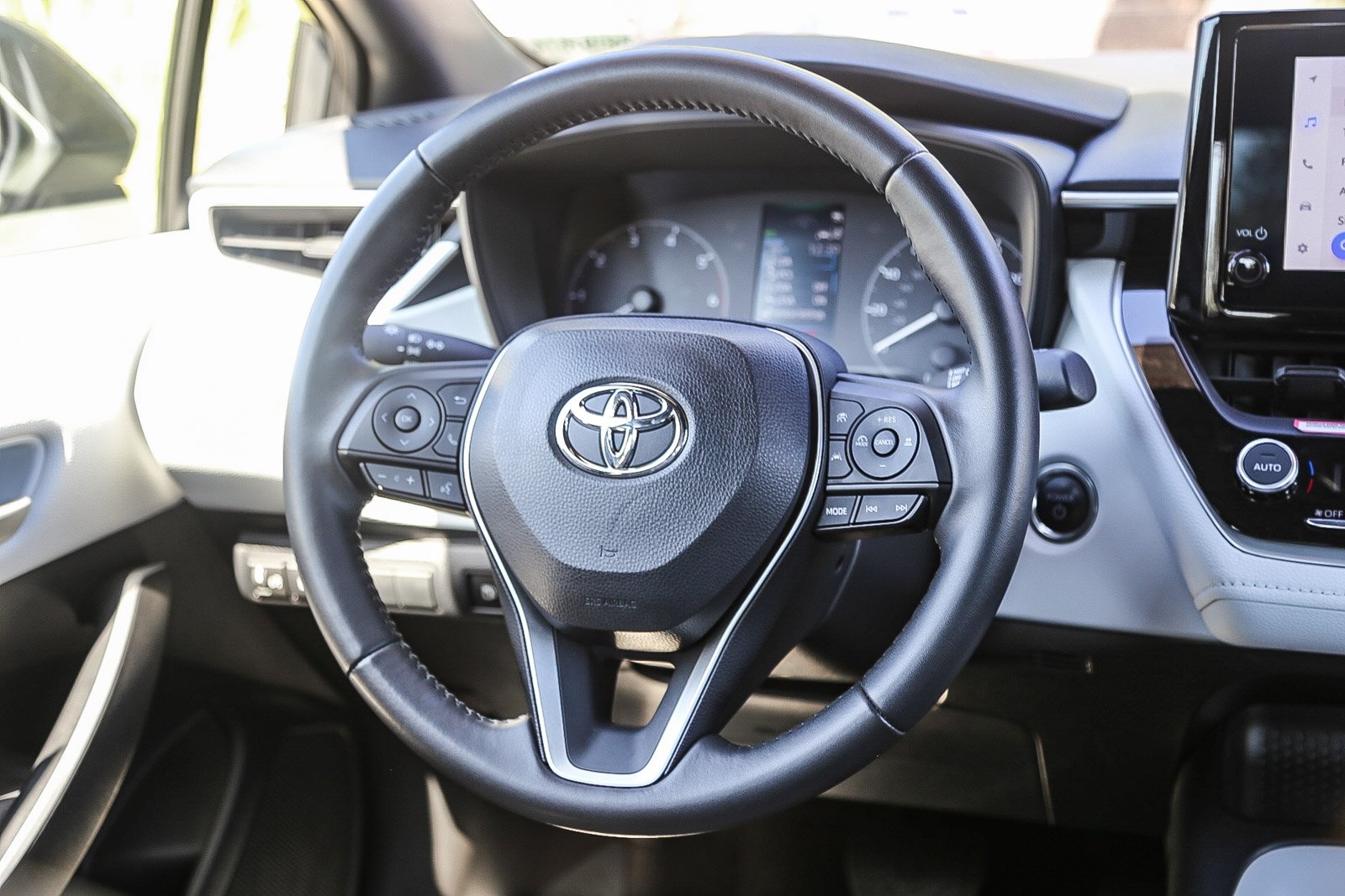 2024 Toyota Corolla Hybrid SE photo 15