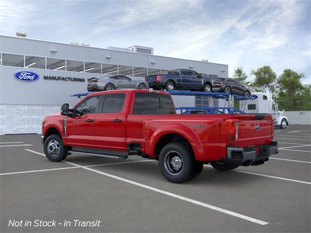 2026 Ford F-350 photo 4