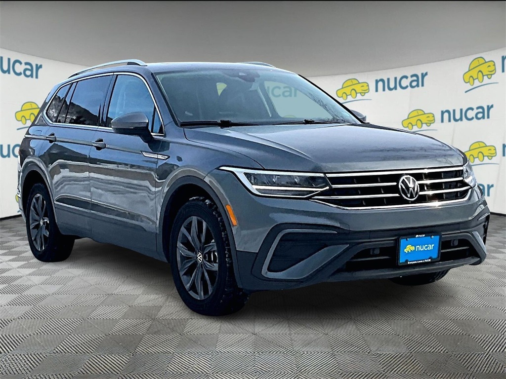 2022 Volkswagen Tiguan SE's photo