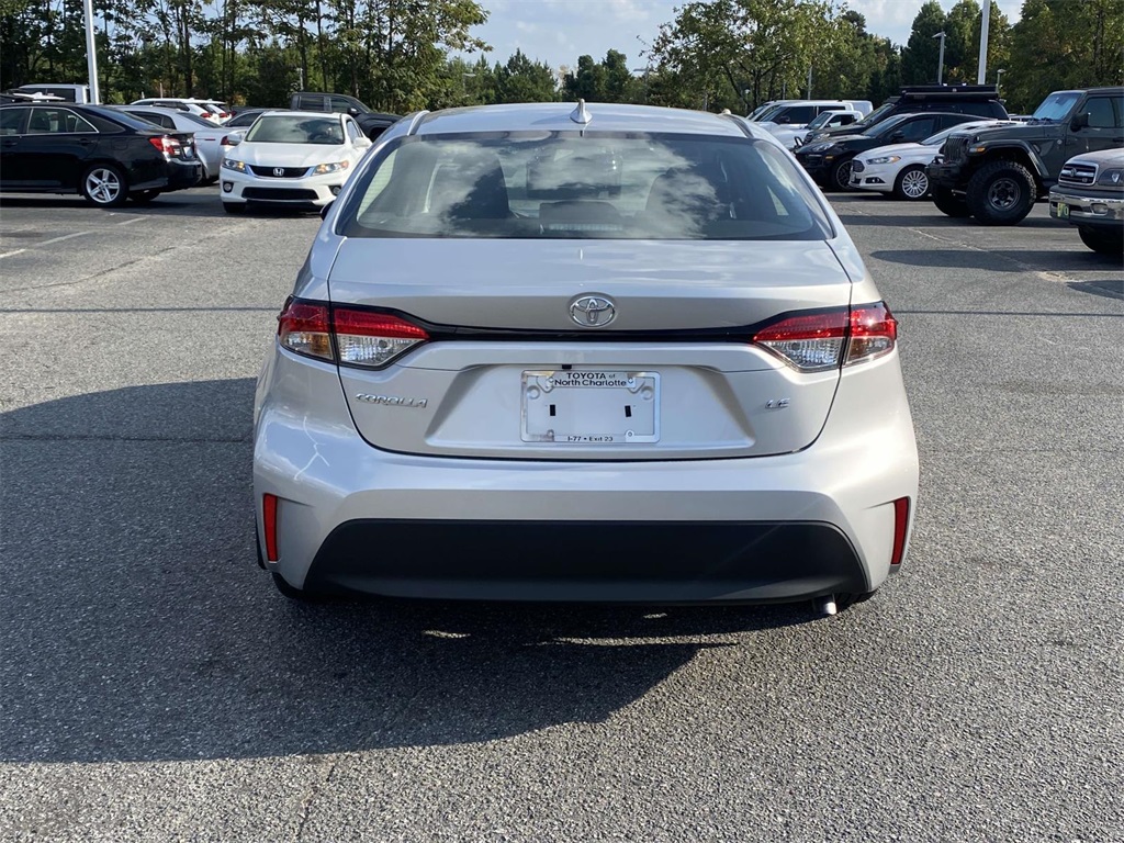 2026 Toyota Corolla LE photo 5