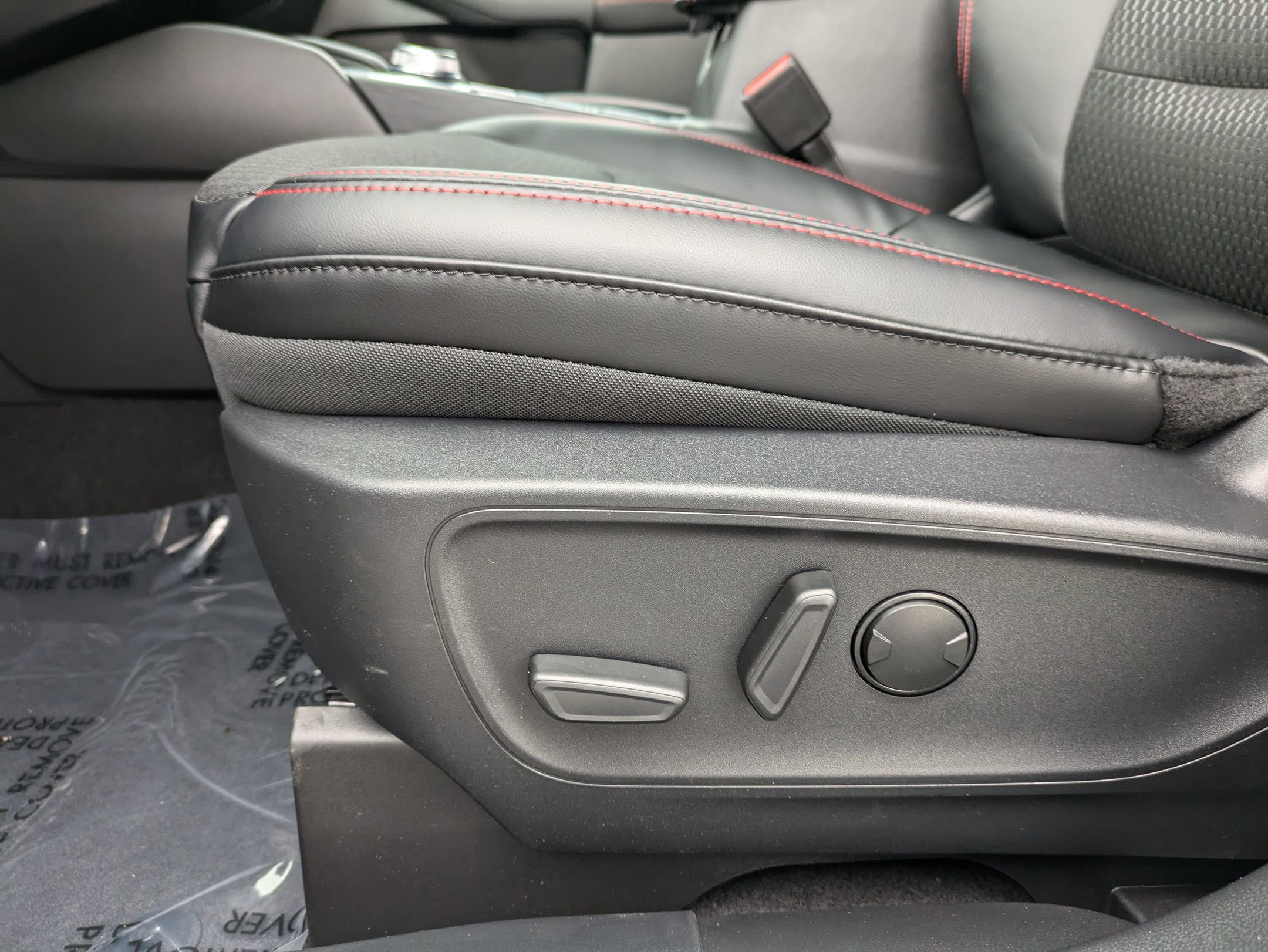 2025 Ford Escape ST-Line photo 14