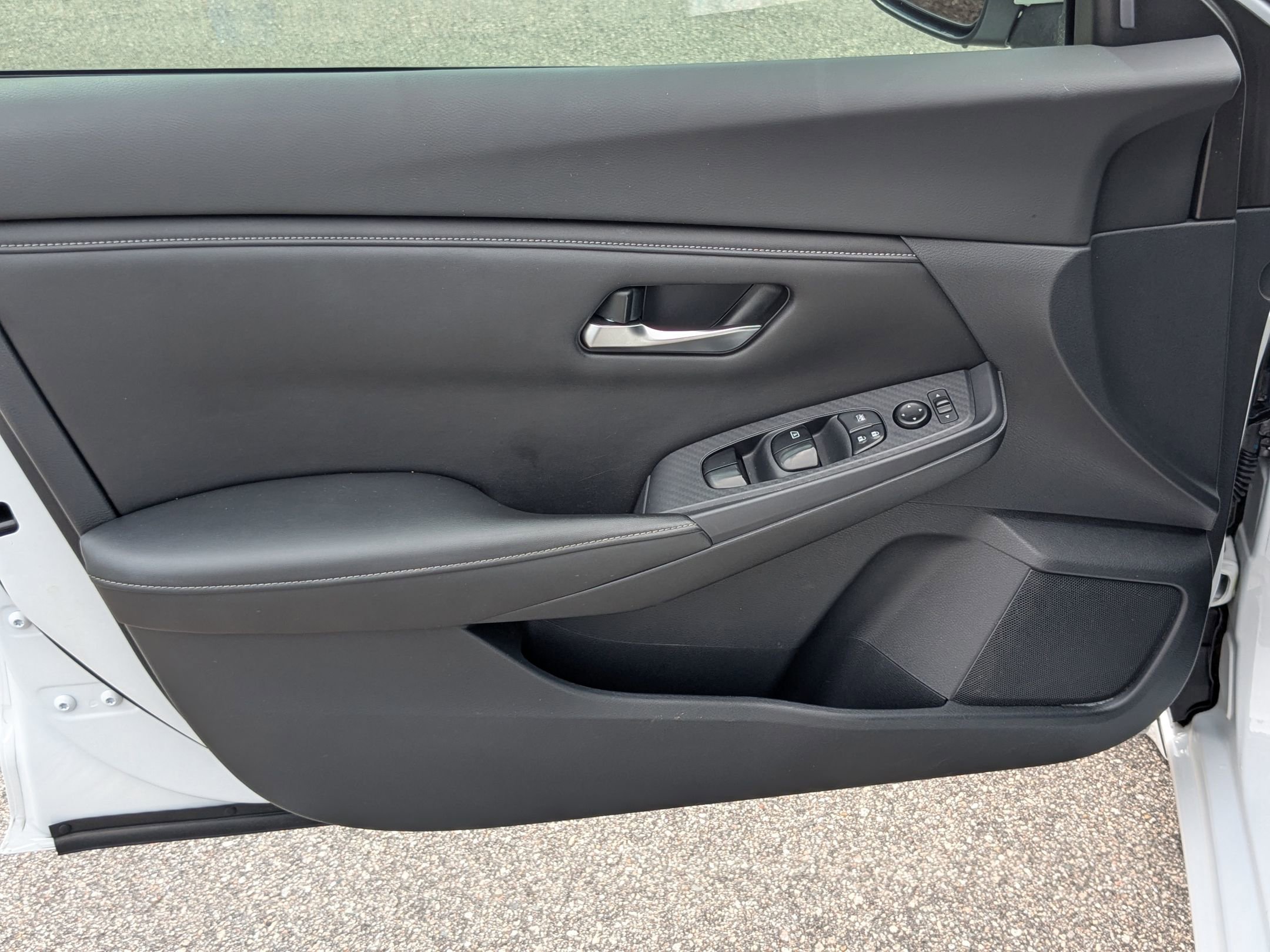 2020 Nissan Sentra SV photo 12