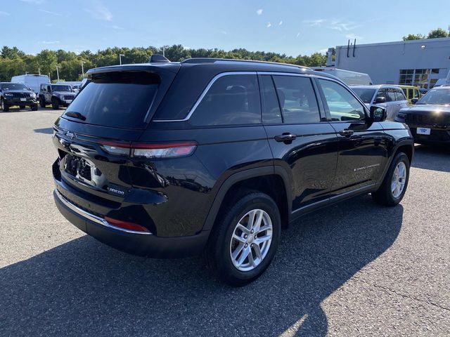 2024 Jeep Grand Cherokee Laredo X photo 3