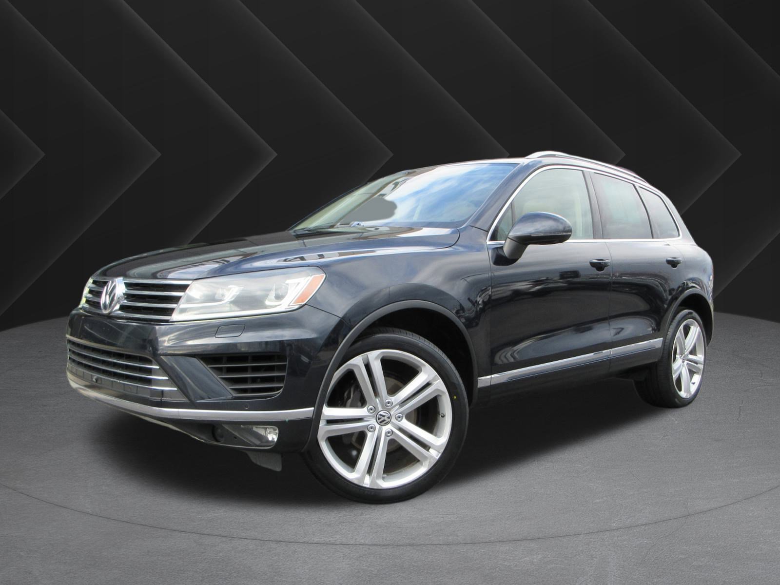 2017 Volkswagen Touareg Executive's photo