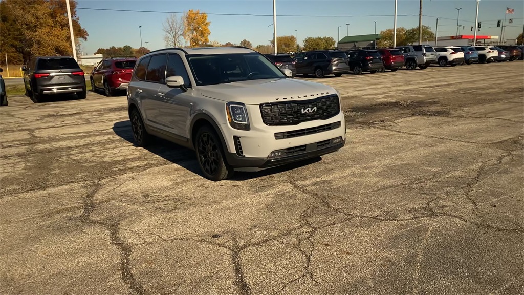2022 Kia Telluride SX photo 3