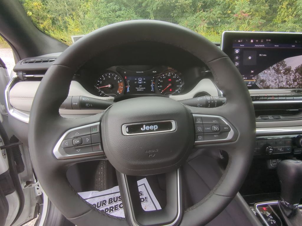2024 Jeep Compass Limited photo 13