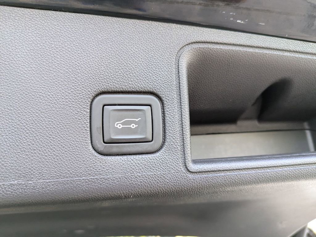 2023 Gmc Terrain SLT photo 24
