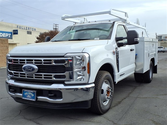 2024 Ford F-350 Super Duty Chassis Cab XLT's photo