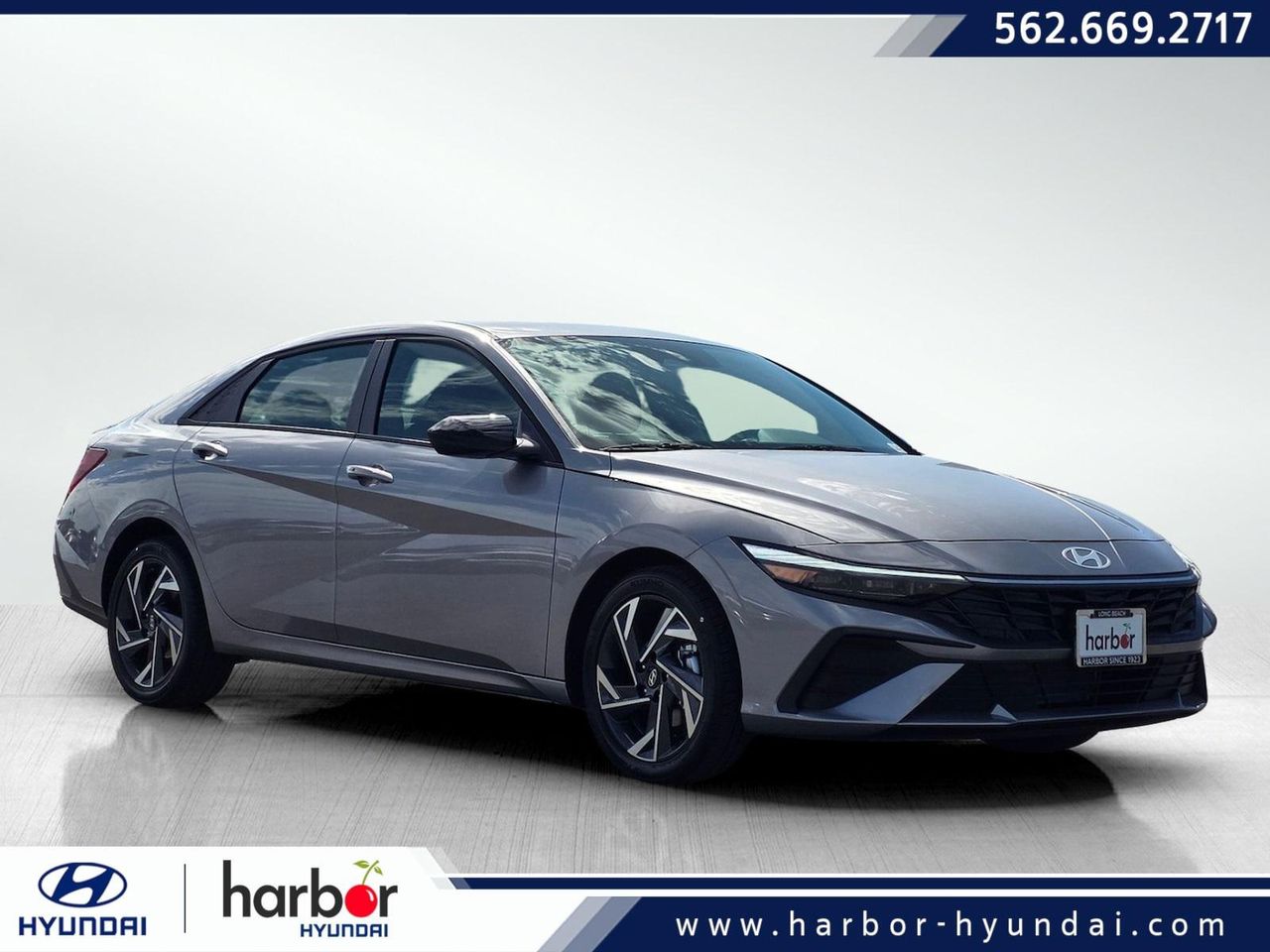 2025 Hyundai Elantra SEL's photo