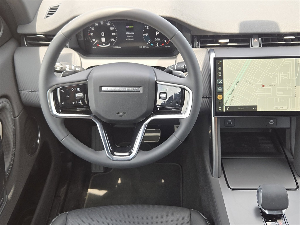 2025 Land Rover Discovery Sport SE photo 25