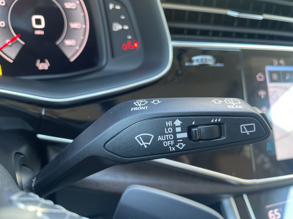 2025 Audi Q7 45 Premium Plus photo 25