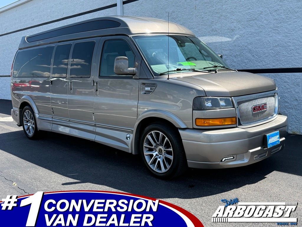 2020 GMC Savana Cargo Work Van's photo