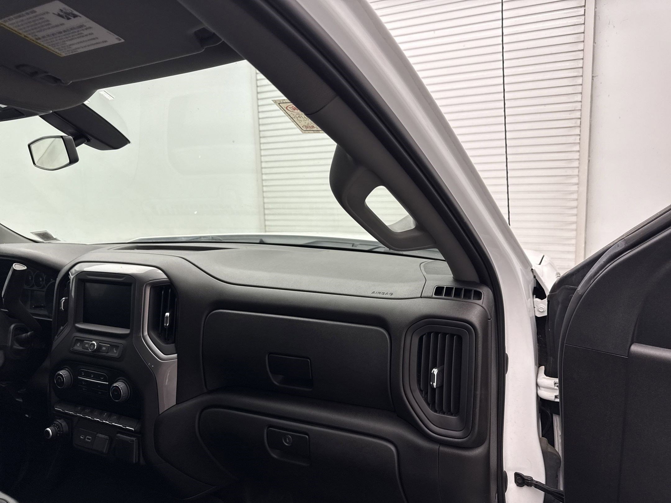 2022 Chevrolet Silverado 1500 Custom photo 26