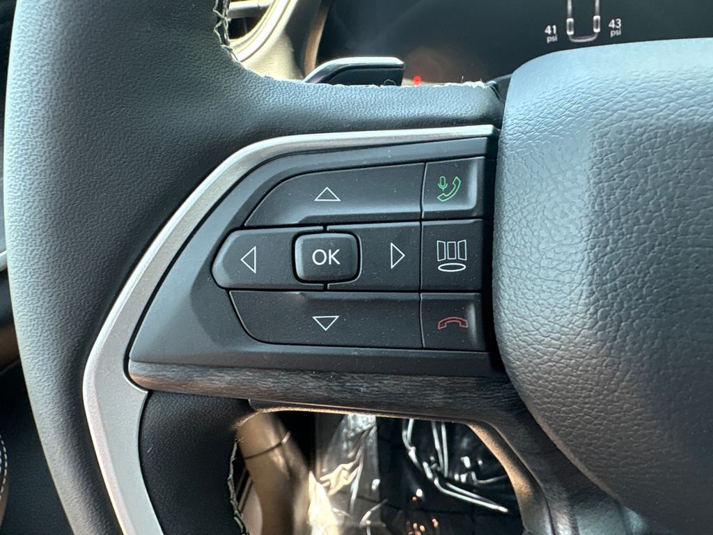 2025 Jeep Grand Cherokee Limited photo 22