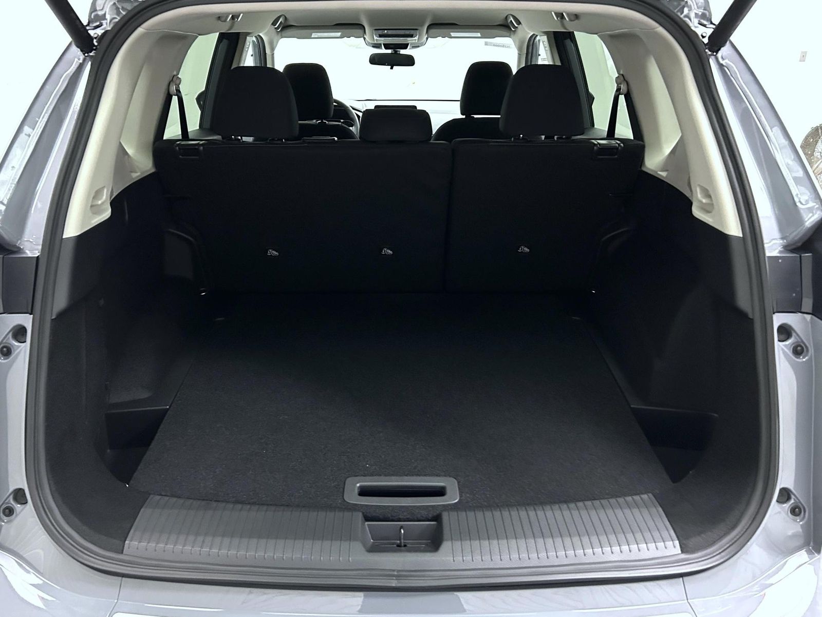 2026 Nissan Rogue SV photo 9