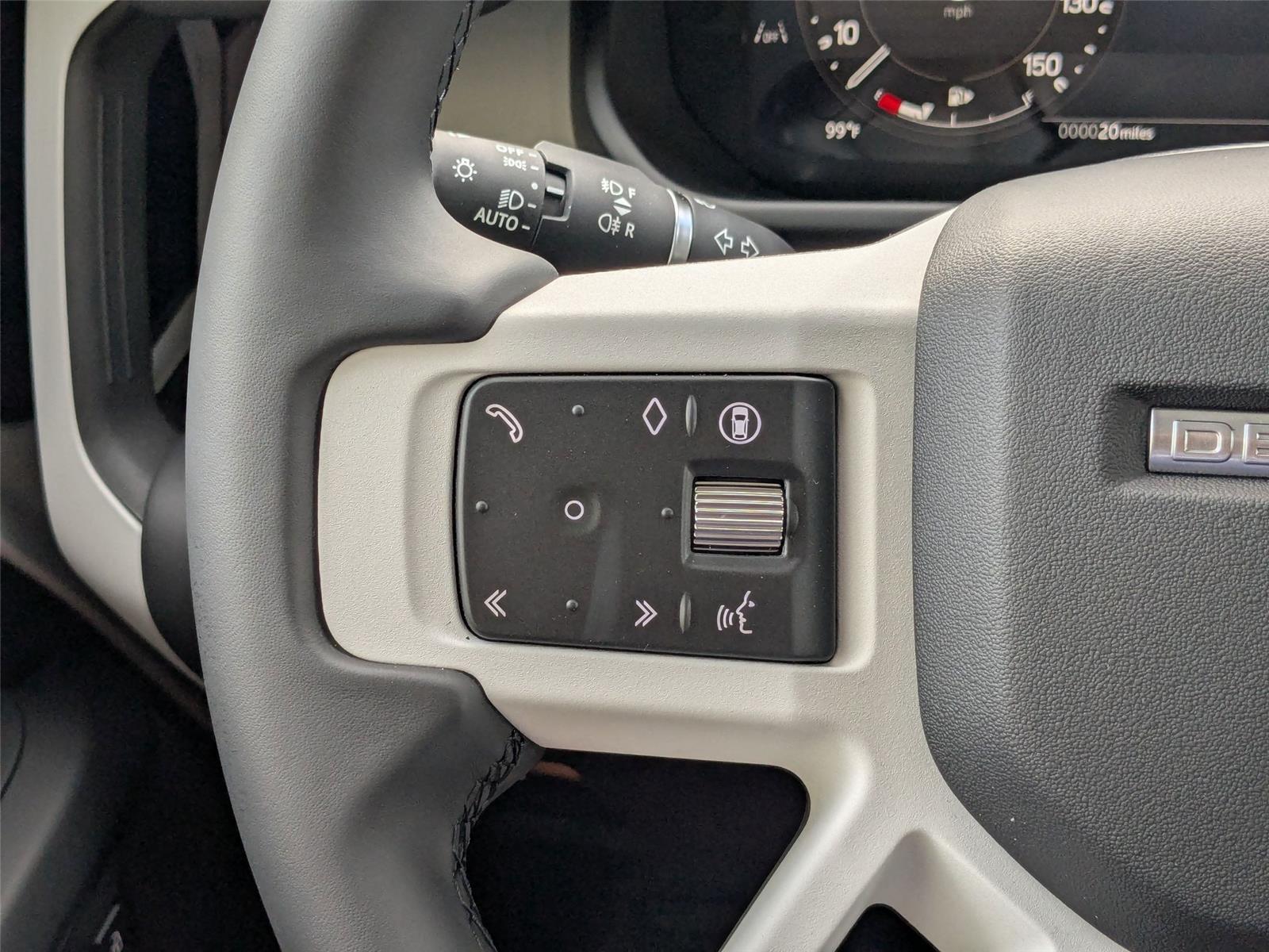 2025 Land Rover Defender 130 X-Dynamic SE photo 15