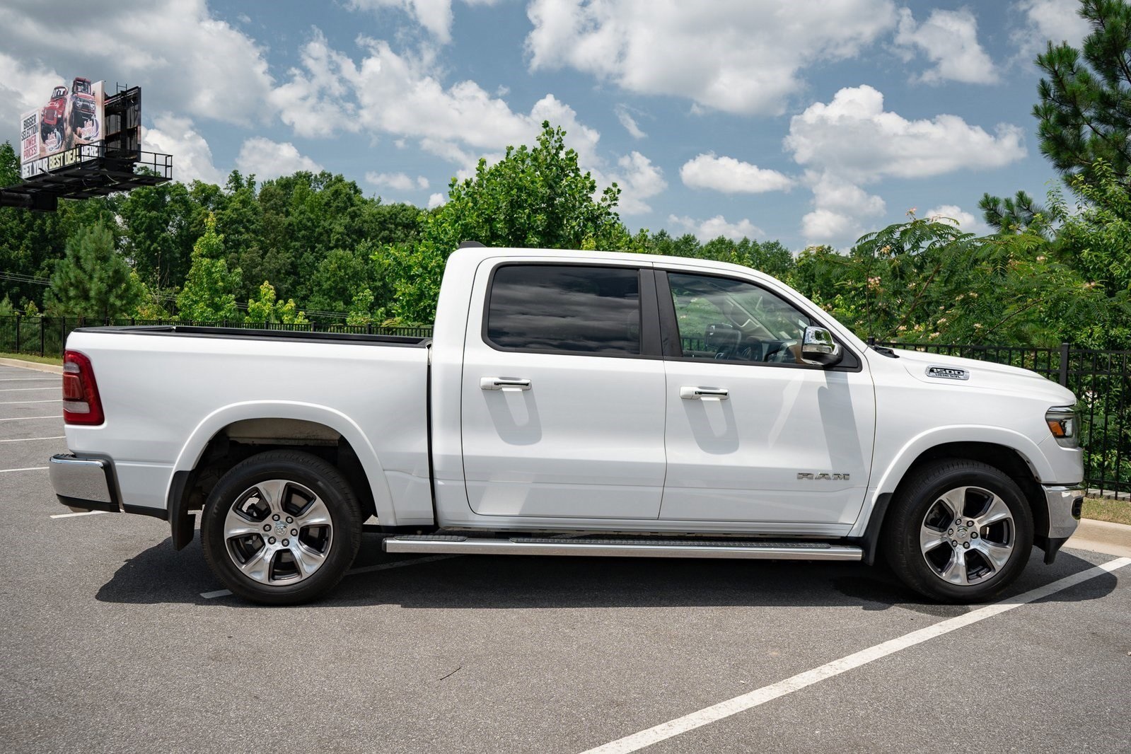 2019 Ram 1500 Laramie photo 10
