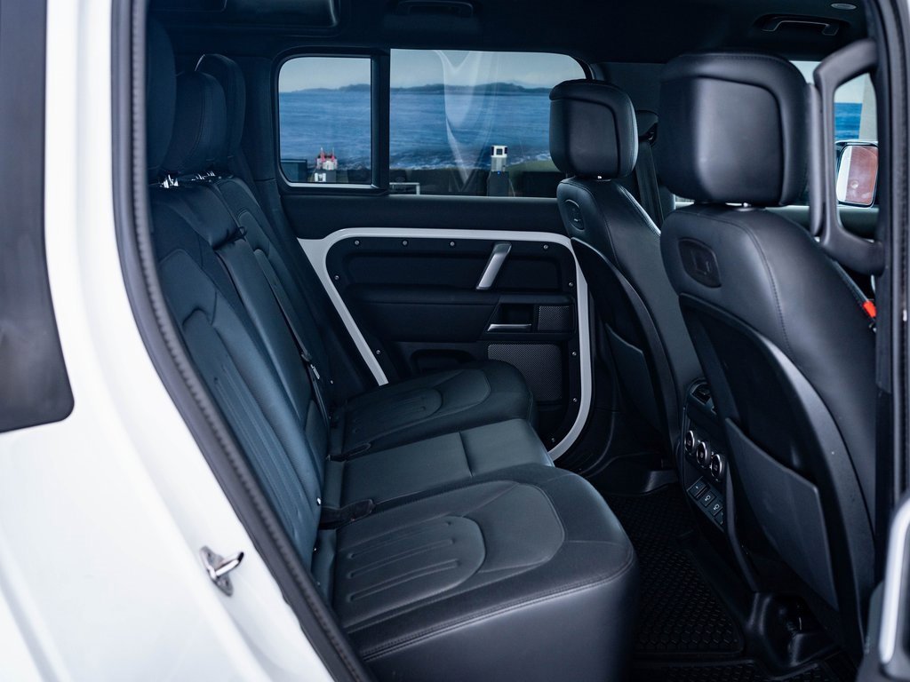 2021 Land Rover Defender 110 X-Dynamic HSE photo 39