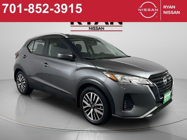 2023 Nissan Kicks SV's photo