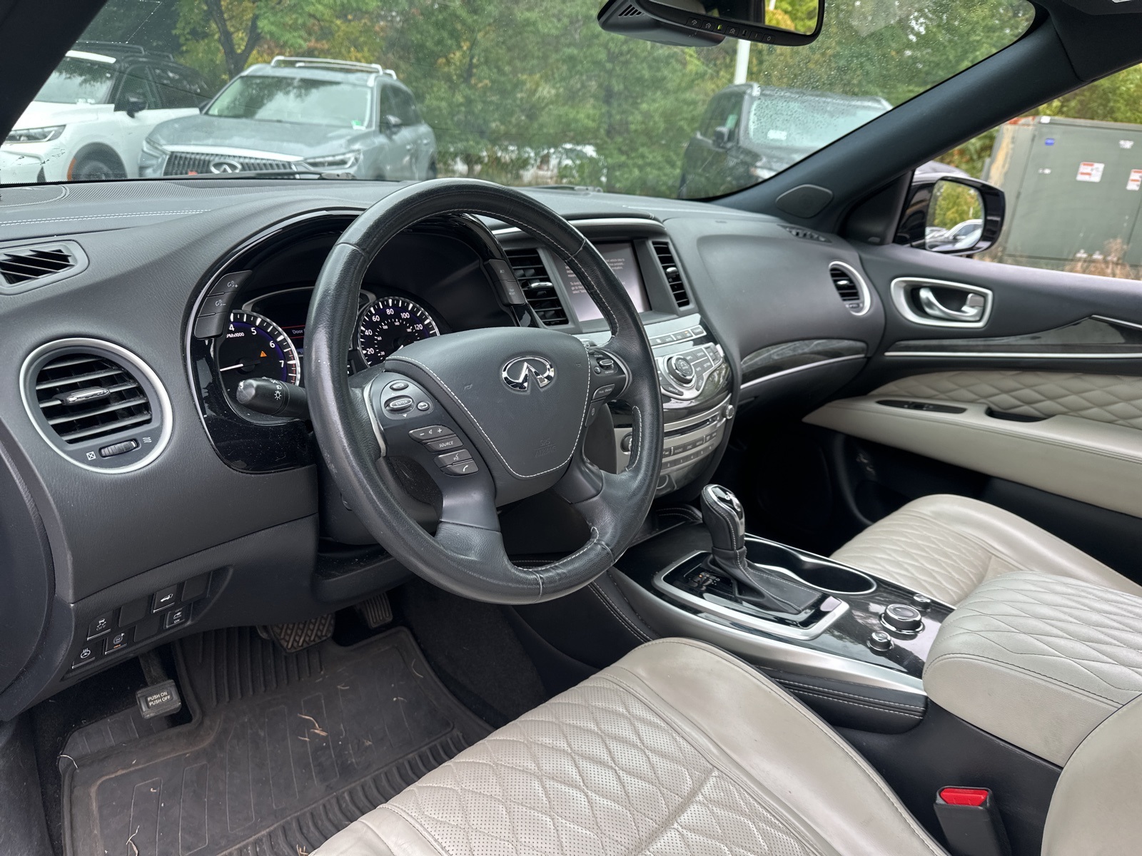 2019 Infiniti QX60 Luxe photo 24