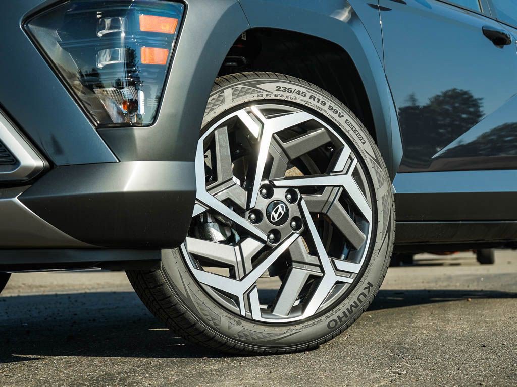 2026 Hyundai Kona SEL photo 5