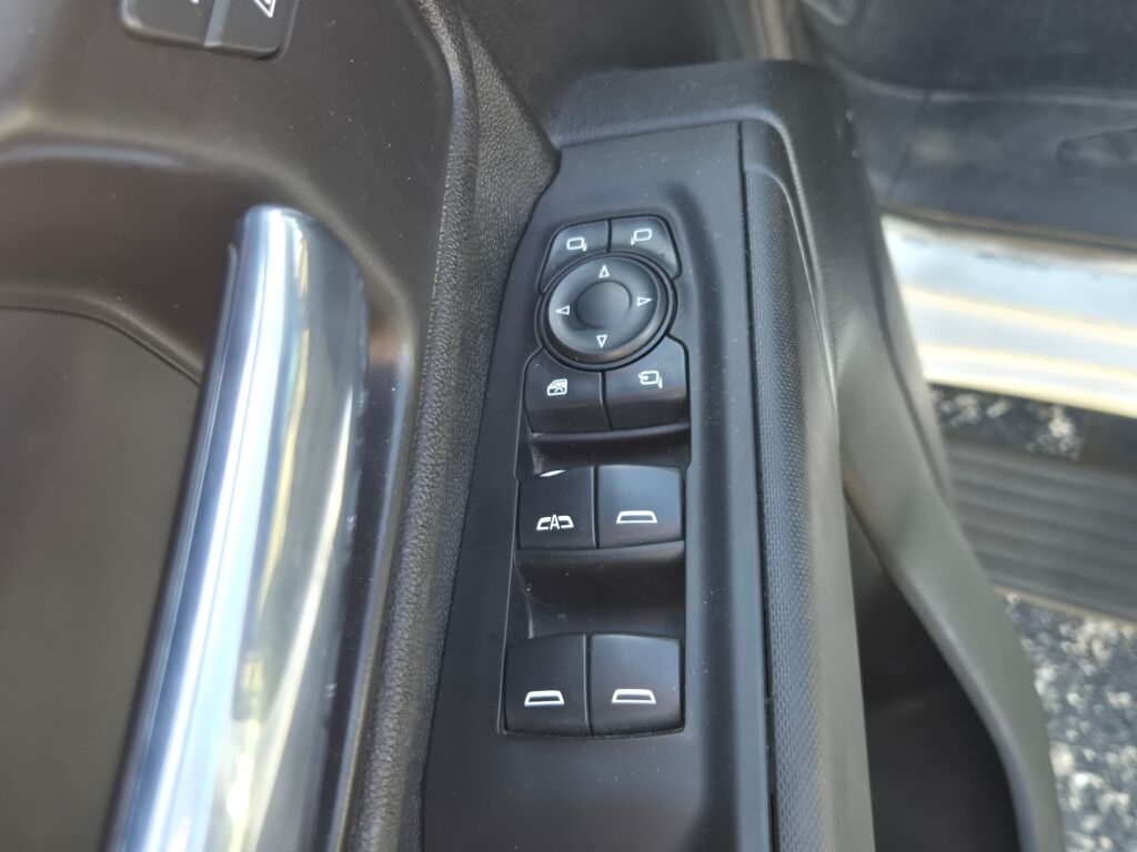 2021 Chevrolet Silverado 2500HD Custom photo 20