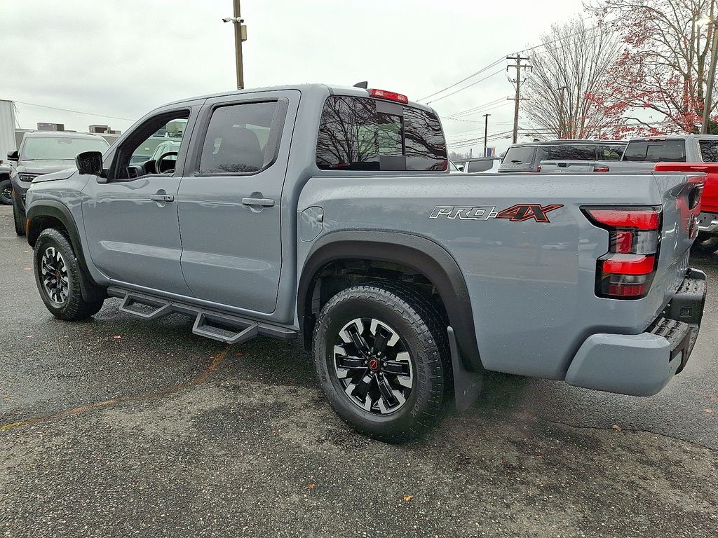 2023 Nissan Frontier PRO-4X photo 4