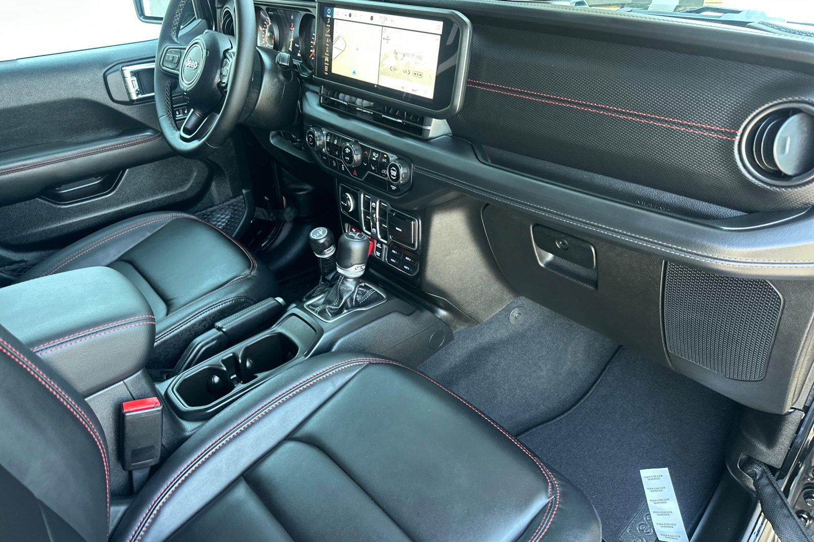 2025 Jeep Wrangler Rubicon photo 16