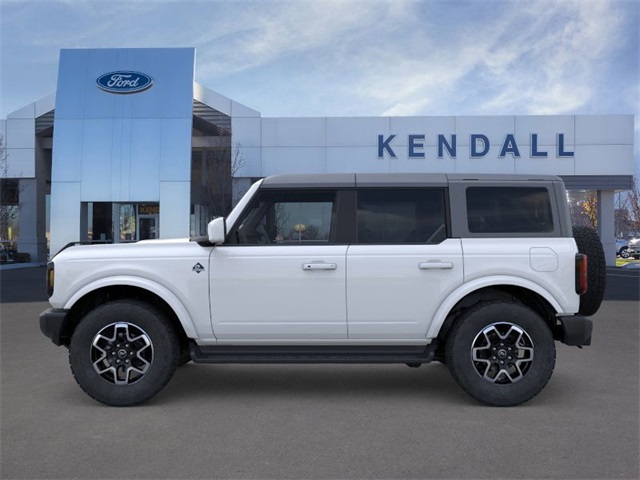 2025 Ford Bronco Outer Banks photo 3