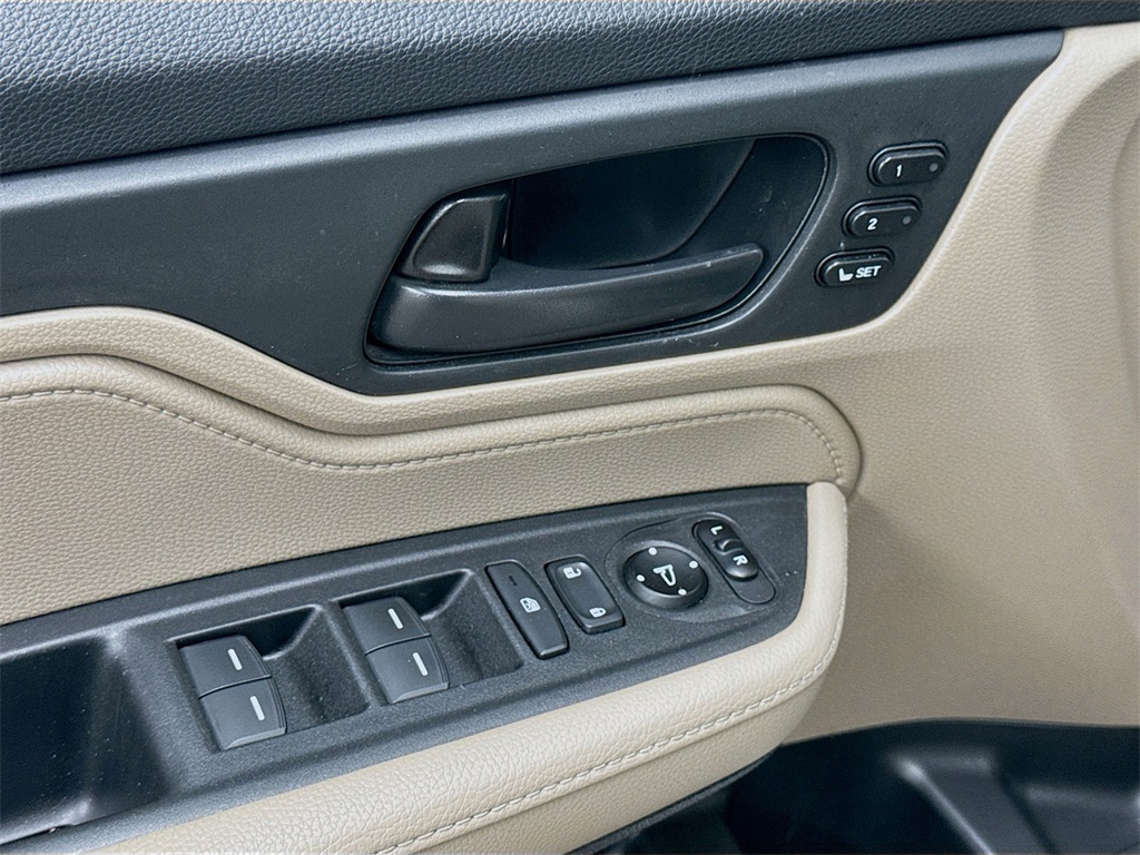 2019 Honda Odyssey EX-L photo 17