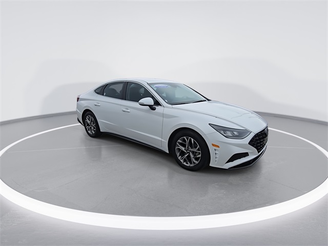 2022 Hyundai Sonata SEL photo 2