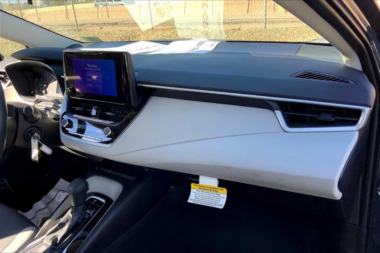 2025 Toyota Corolla LE photo 15