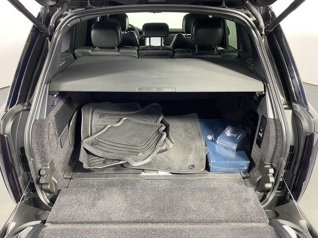 2024 Land Rover Range Rover SE photo 19