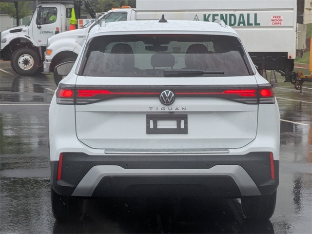 2025 Volkswagen Tiguan S photo 3