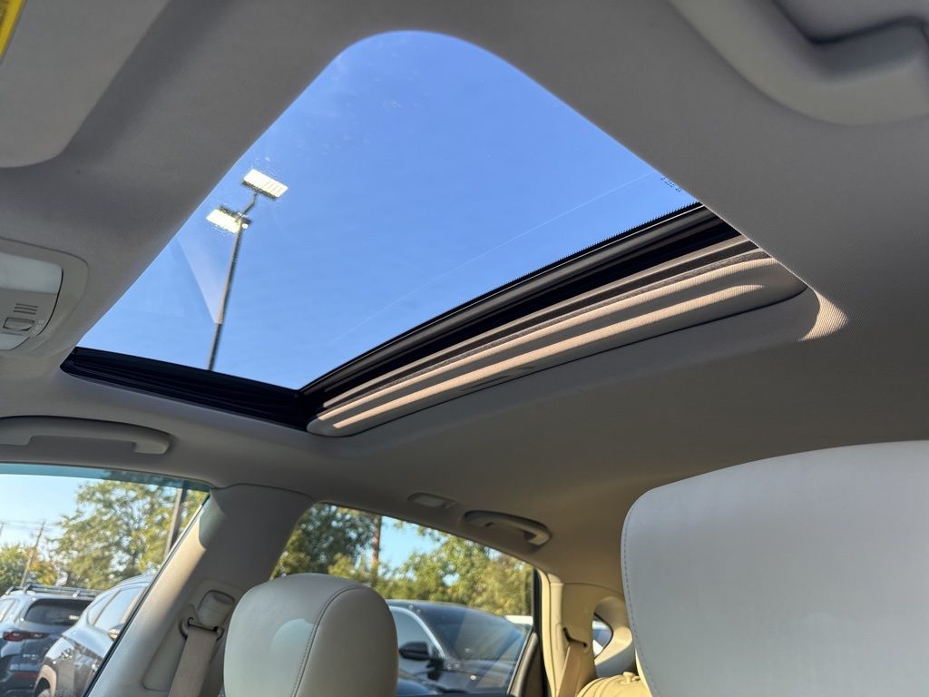 2017 Infiniti QX50 Base photo 20