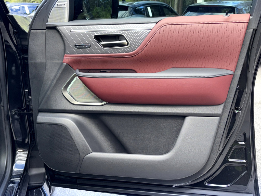 2026 Infiniti QX80 photo 15