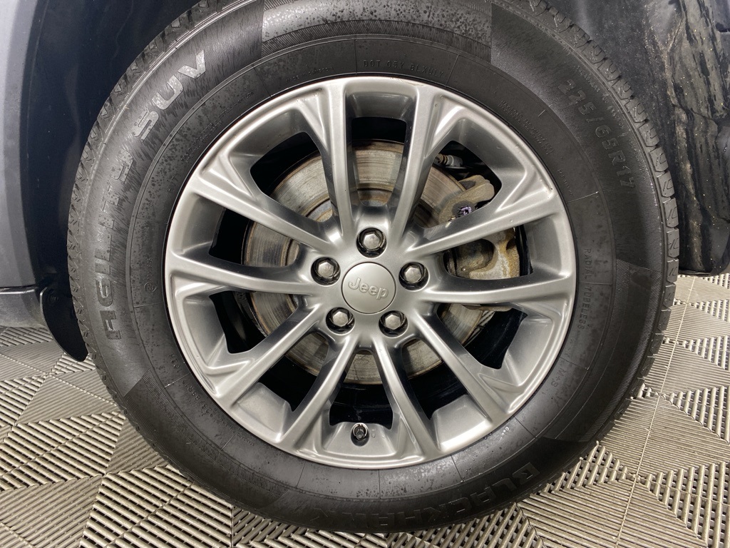 2019 Jeep Cherokee Latitude photo 8