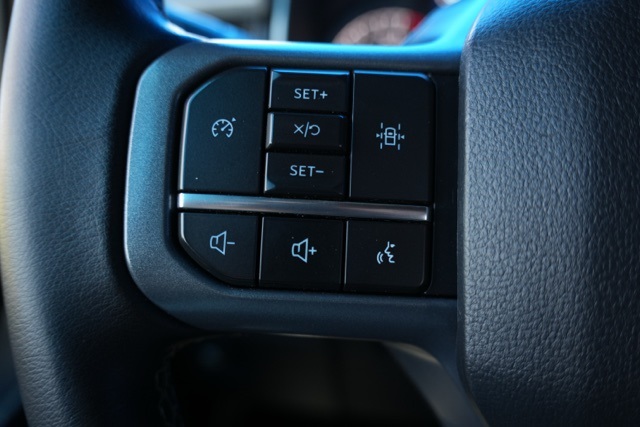 2023 Ford F-150 XLT photo 13