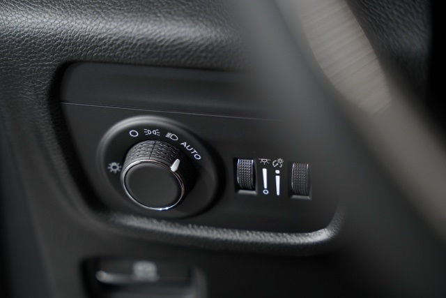 2025 Jeep Grand Cherokee Altitude photo 17