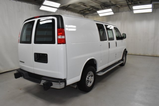 2024 Chevrolet Express Cargo Van 2500 photo 4