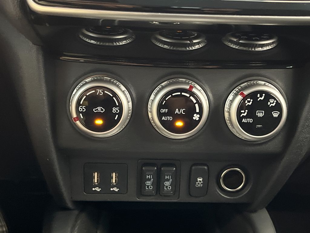 2024 Mitsubishi Outlander Sport LE photo 24